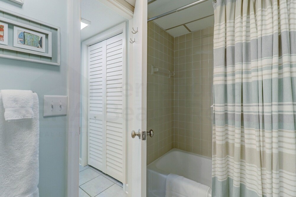 108 Amelia by the Sea