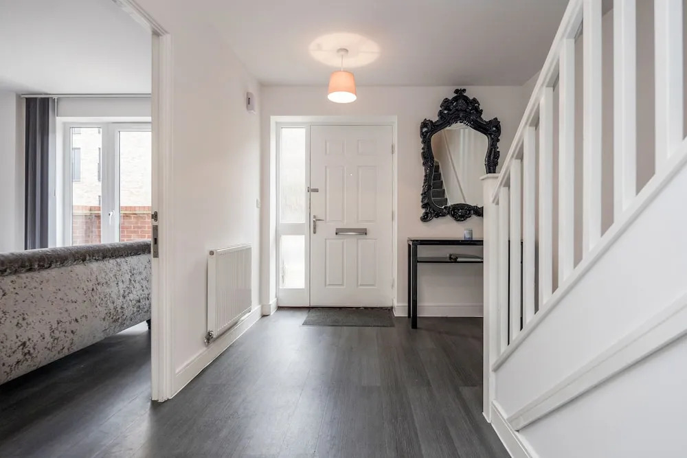 Beautiful 3-bed Apartment in Romford