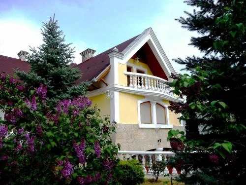 Stefan Apartments