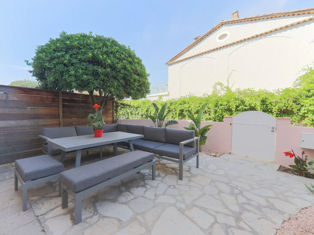 Superb holiday home in Port Grimaud with jetty