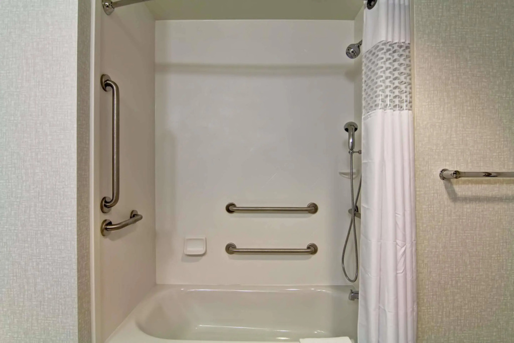 Hampton Inn and Suites Cincinnati - Downtown