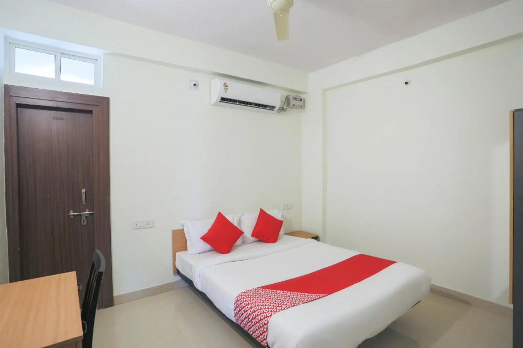 Collection O 48162 Hotel Prashant