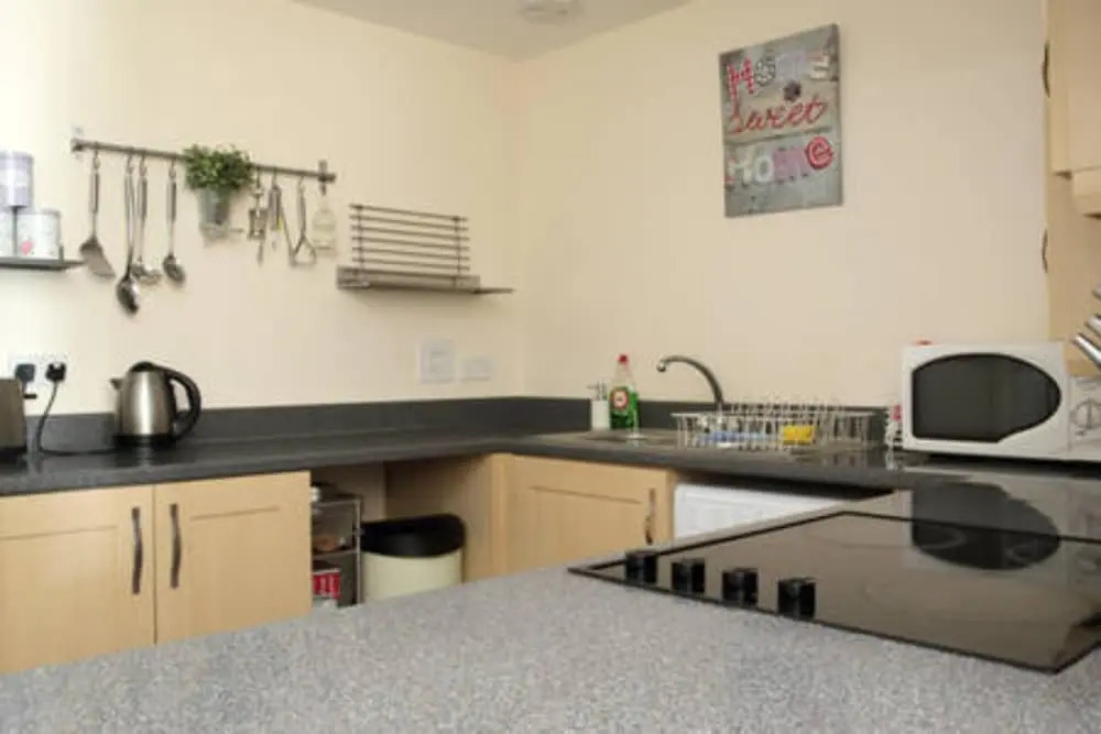 2 Bedroom Flat In Bonnington