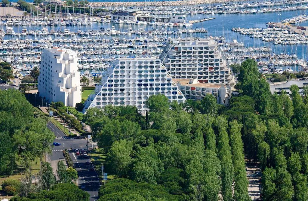 Studio LE FIDJI - A 5m du centre - Face au Port - Parking Privé