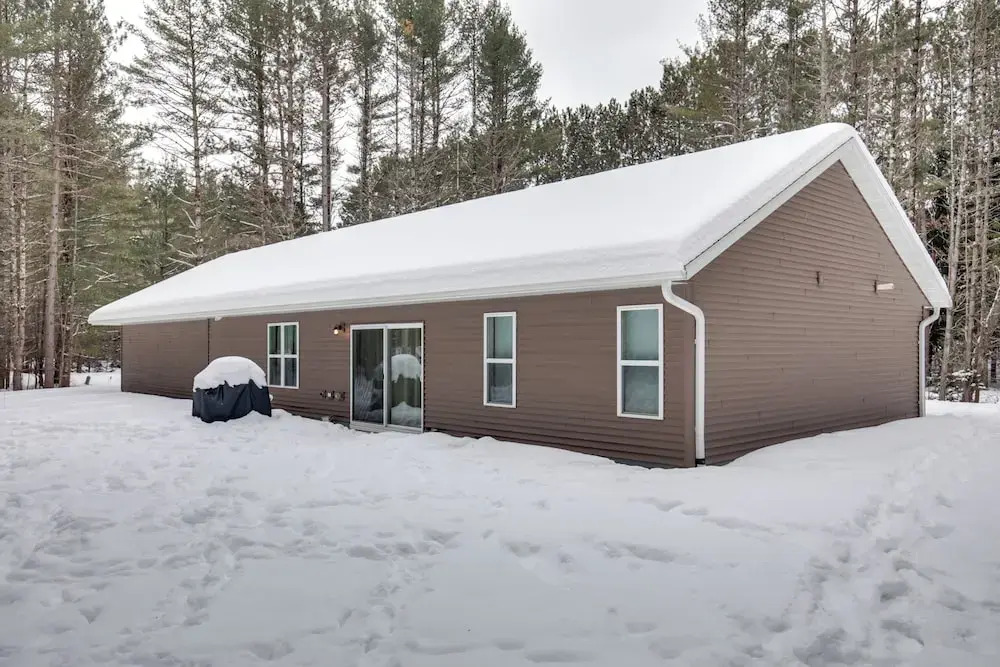 Pet-friendly Cabin - Near 3 Woodruff Lakes