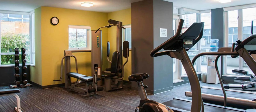 Carmana Hotel & Suites