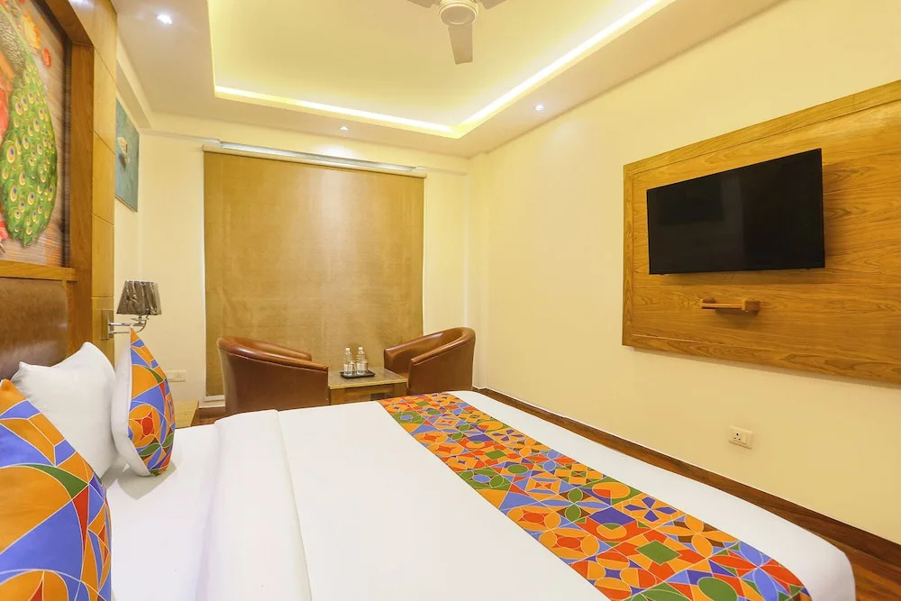 FabHotel Green Lotus Star 17