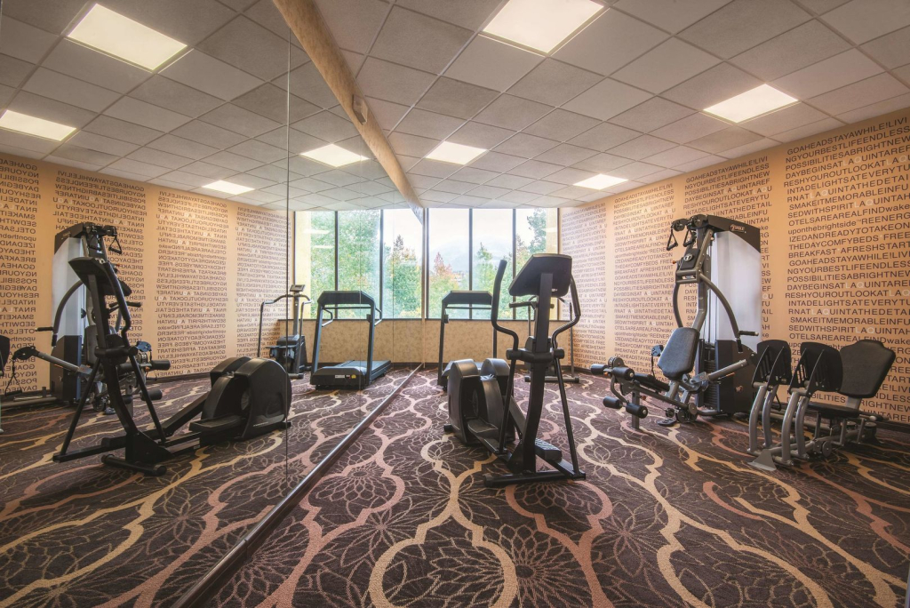 Mountain Valley Inn & Suites