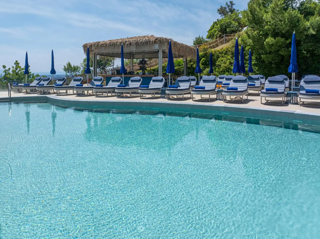 Petra Nera Skiathos, Philian Hotels & Resorts