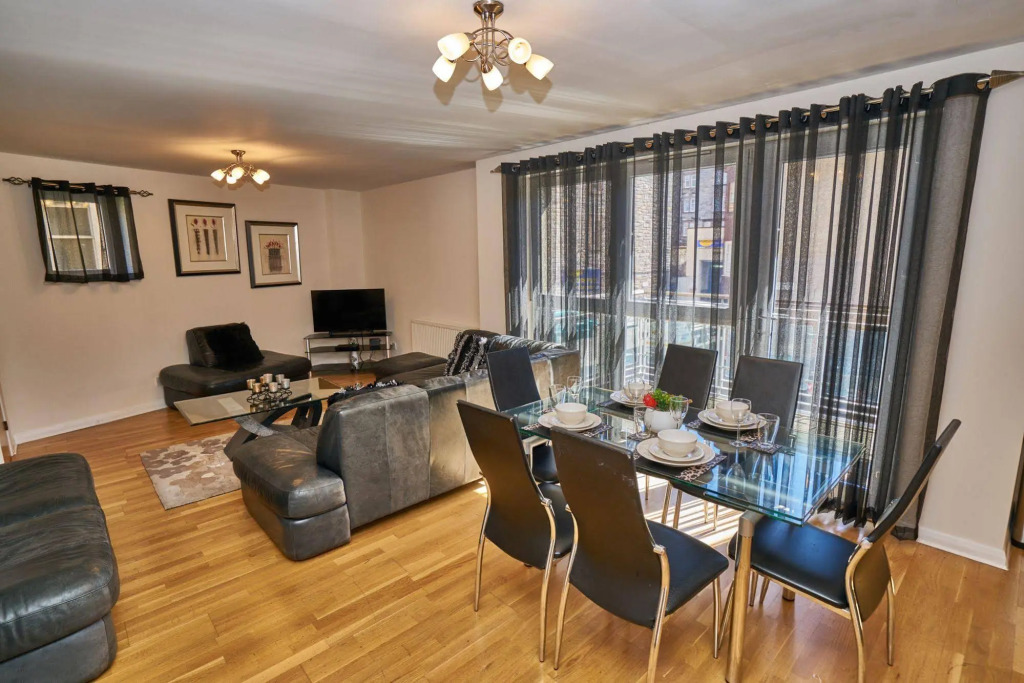 Lochrin Apartments by Edinburgh City Apartments
