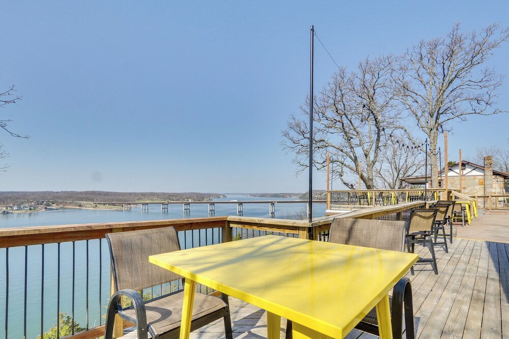 Main Channel View! Cozy Studio on Bagnell Dam Blvd