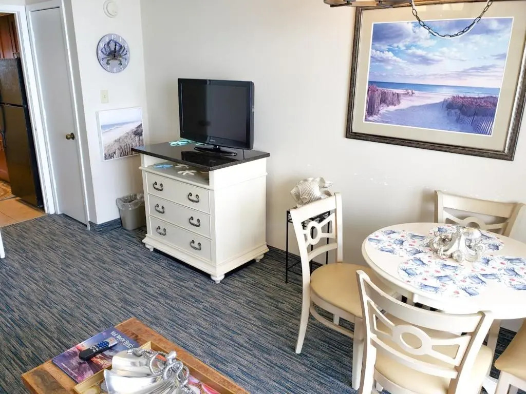 Coral Beach 816