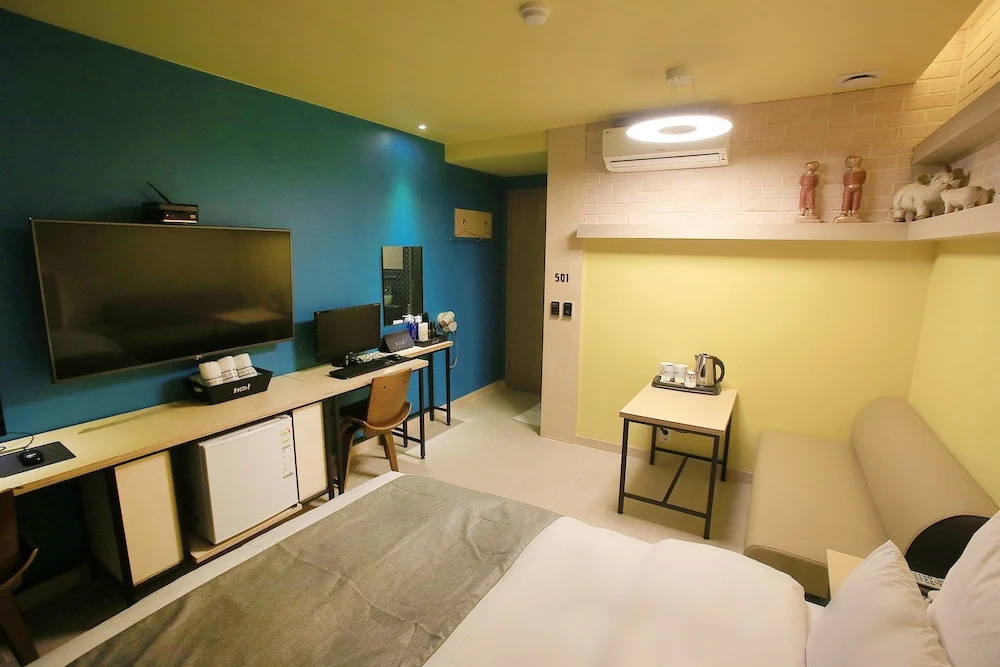 Hotel Form