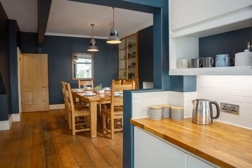 Sleek & Stylish Bristol Getaway With Garden