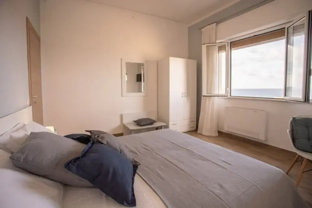 Seaview Rooms in the center by Wonderful Italy