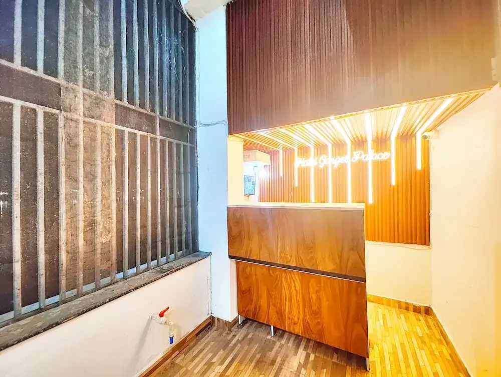 Hotel Ganges Place Varanasi with free AC
