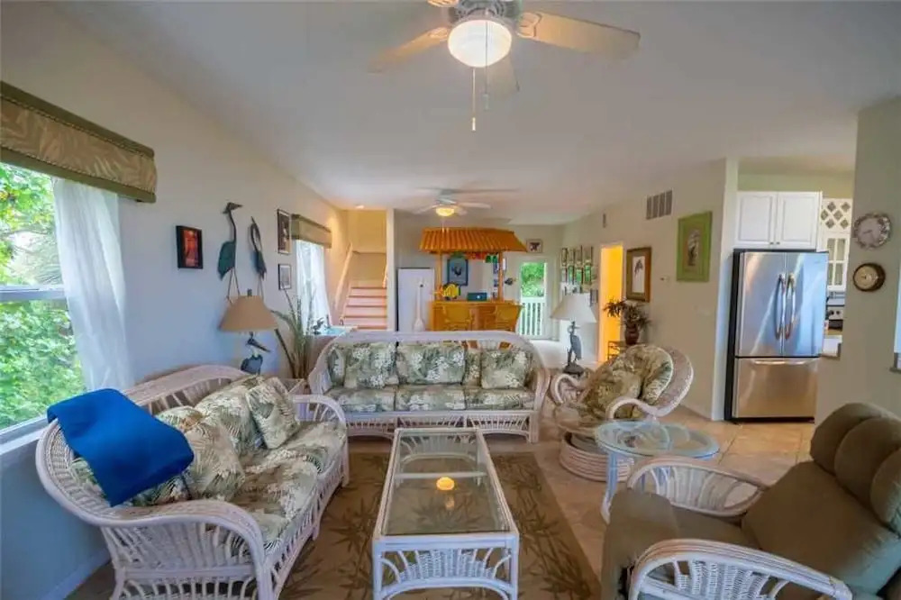 163-Pelican Pointe