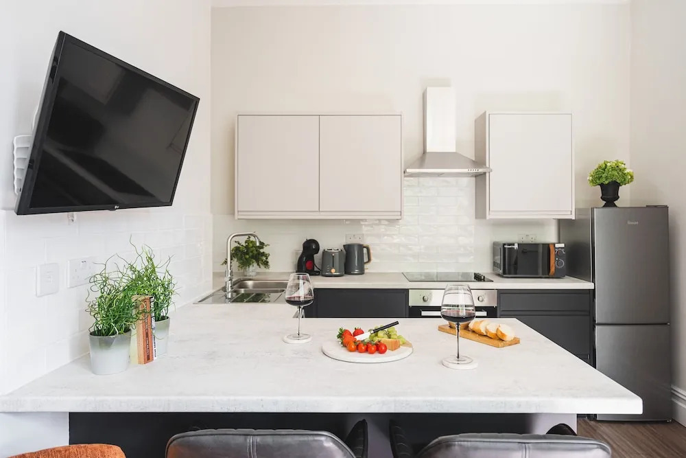 HG Collection - Cardiff City - Sleeps 6