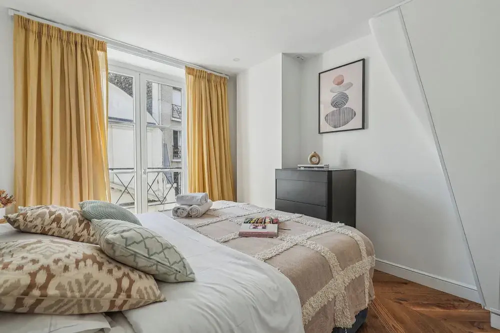 Chic 1BR Near Louvre & Musee d Orsay