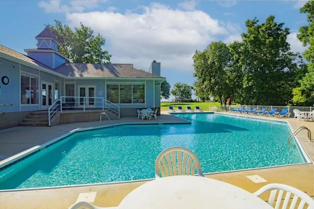 Lakefront Condo With 2 Pools, Courts, Trails & Patios at 12mm