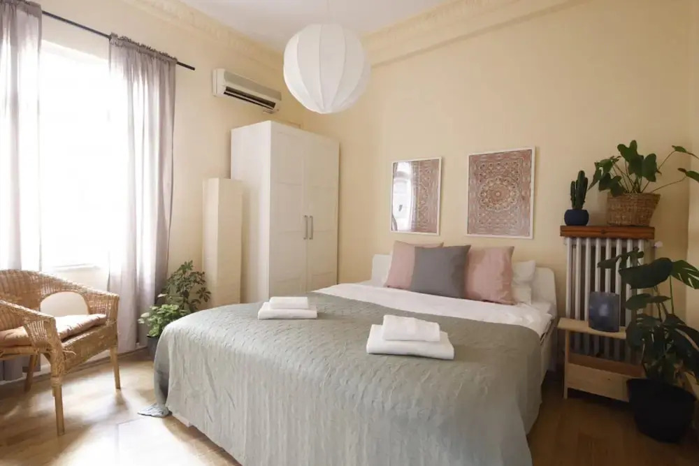 Vibrant Flat With Excellent Location in Beyoglu