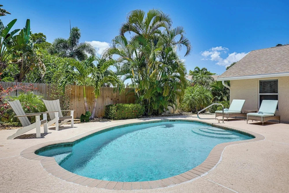 Poolside Oasis! Family Home 4 Mi to Delray Beach