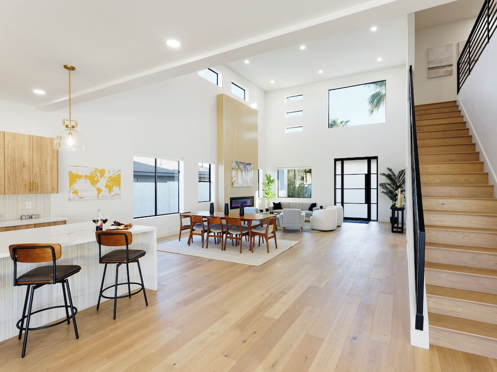 Luxe - Nouveau - Sparkling Pool - Walk to Old Town