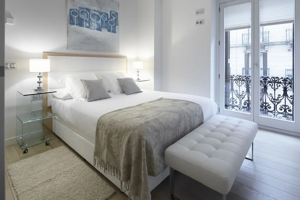 Easo Suite 2B by FeelFree Rentals