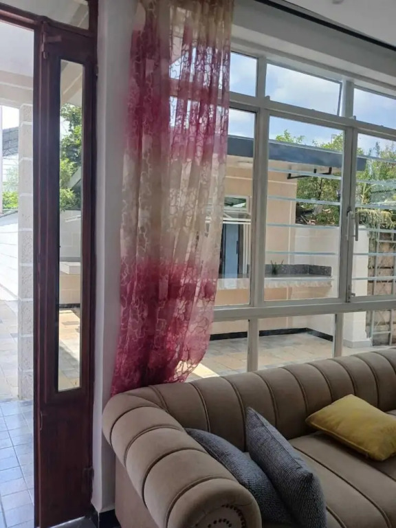 Rofty Vacation Home Utawala