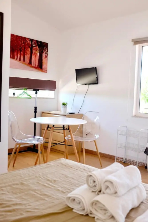 Studio in Faro, With Shared Pool, Enclosed Garden and Wifi - 6 km From the Beach