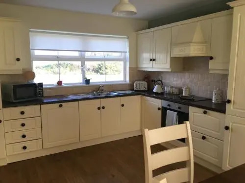 No 4 Ballymastoker Cottage