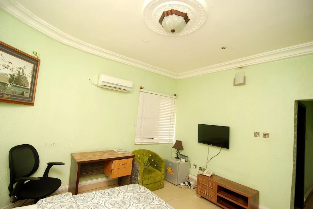 Nest Suite & Spa