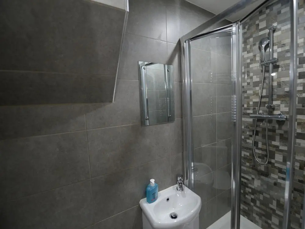 Elegant Holiday Home in Coventry near Lake View Park