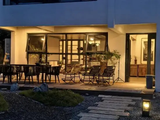 Taining Extraordinary Companion Mountain Residence