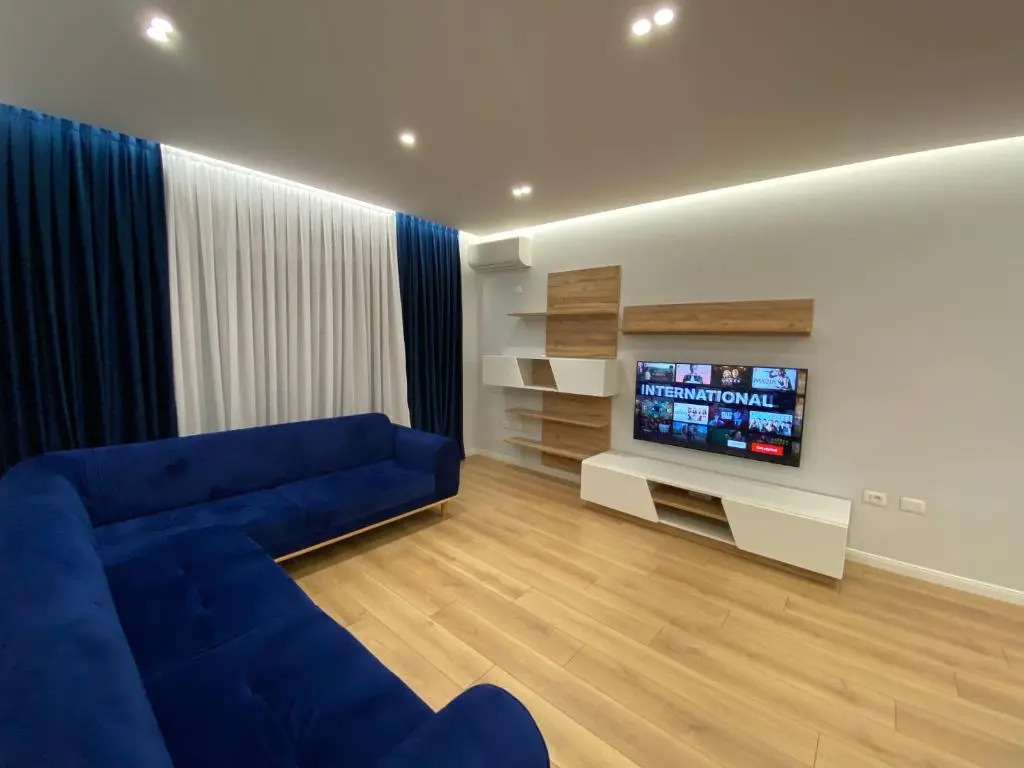 8th Floor Luxury Apartament Tirana