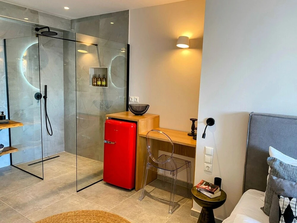 Room-luxury Suite With a Queens Double b