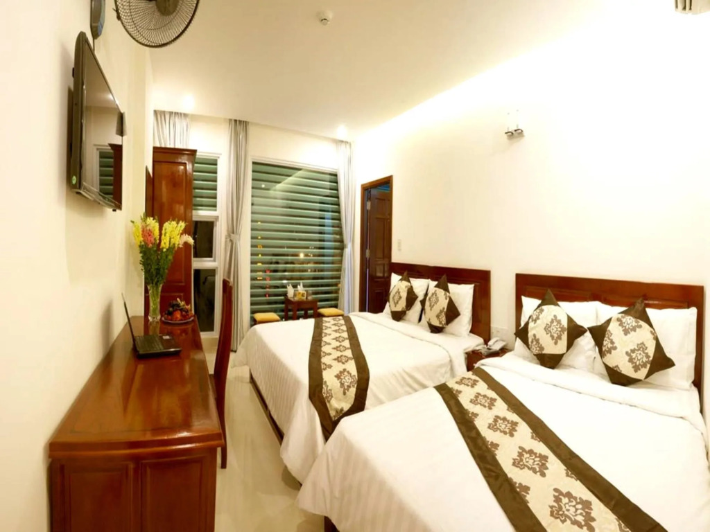 Gold Summer Hotel