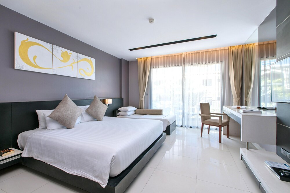 Studio Apartments With Shared Pool Near Patong Beach