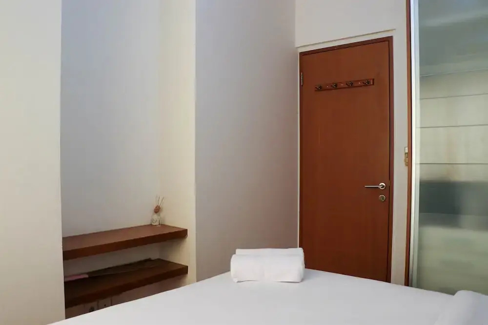 Strategic 2Br At Maple Park Sunter Apartment