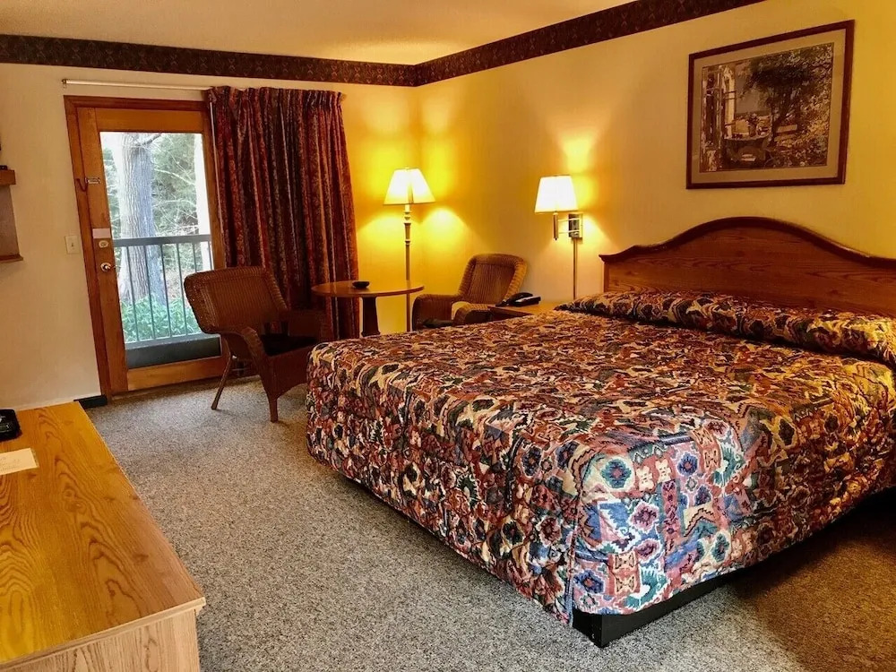 Four Seasons Inn