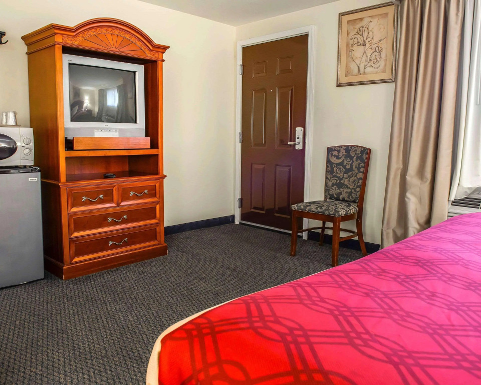 Econo Lodge Jefferson Hills Hwy 51