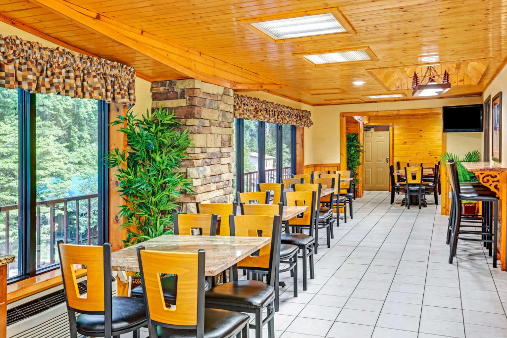 Baymont by Wyndham Gatlinburg On The River