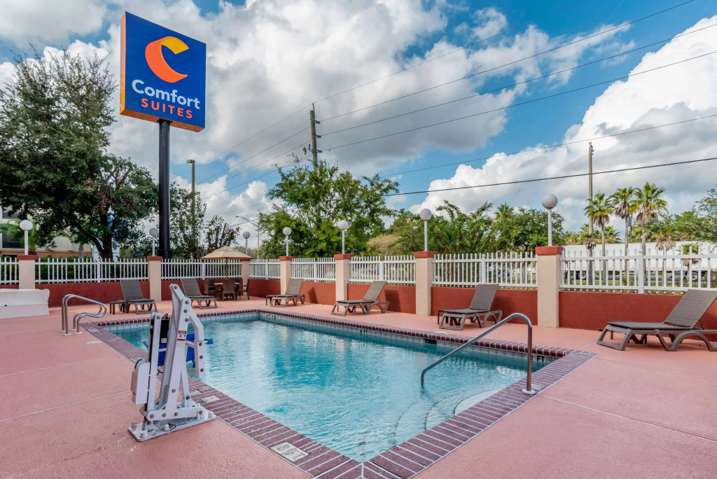 Comfort Suites Jacksonville Airport