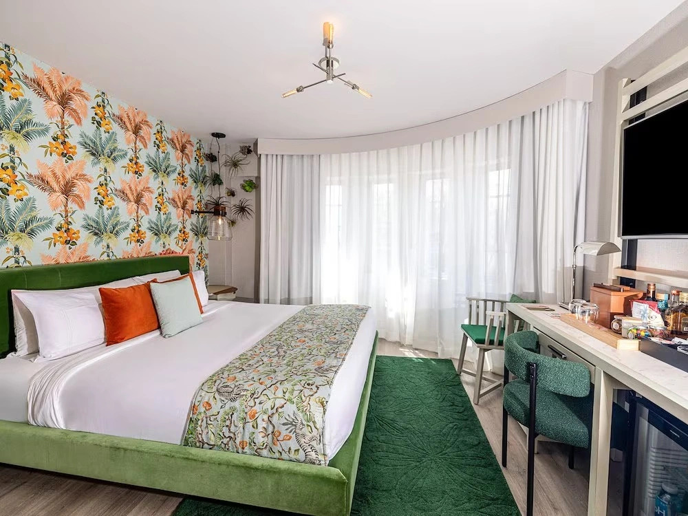 Small Luxury Hotels of the World - Lennox Miami Beach