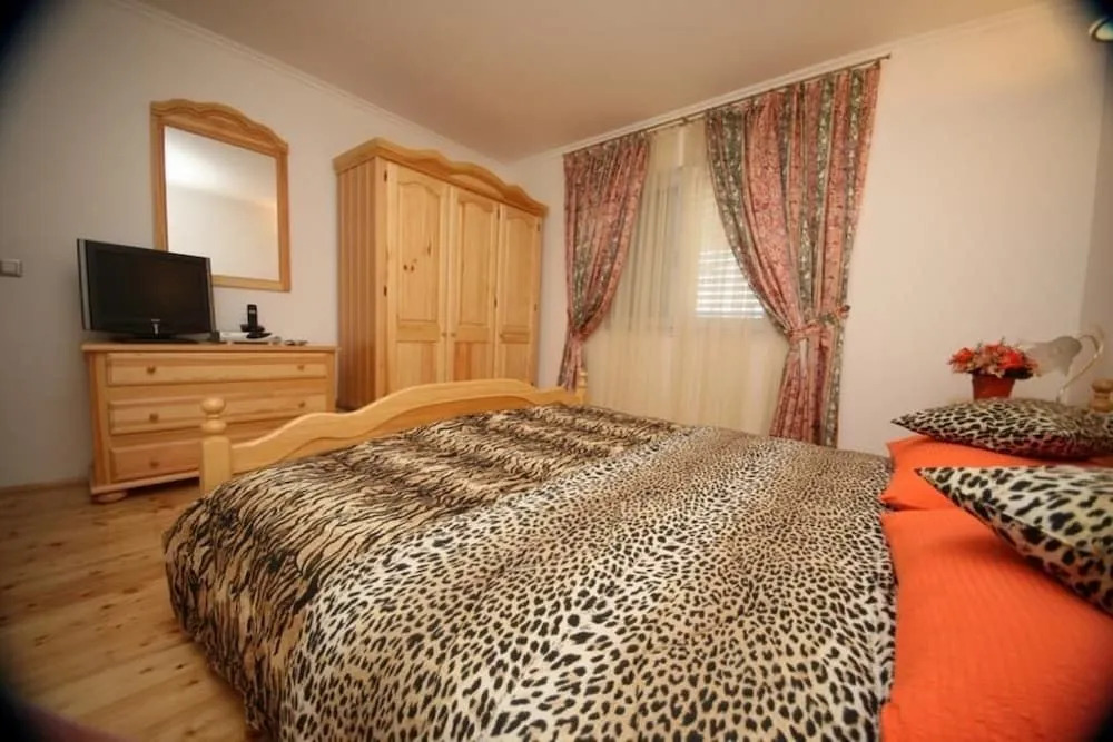 Apartment Ana