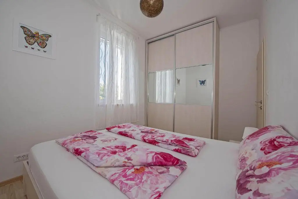 Hostrinus apartment