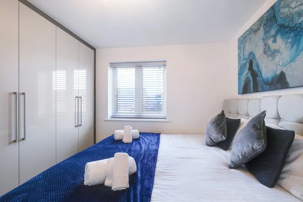 Cherry Banks 5 Bedroom & 3 Bathroom Hse