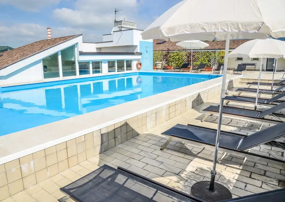 Hotel Regal  Apartments