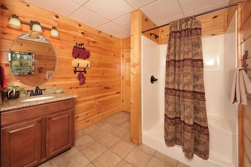 Dancing Bear Lodge