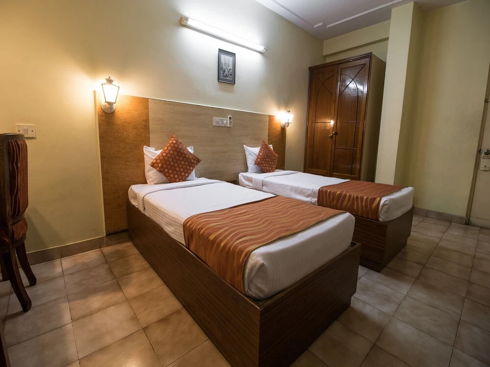 Belsons Taj Mahal Hotel